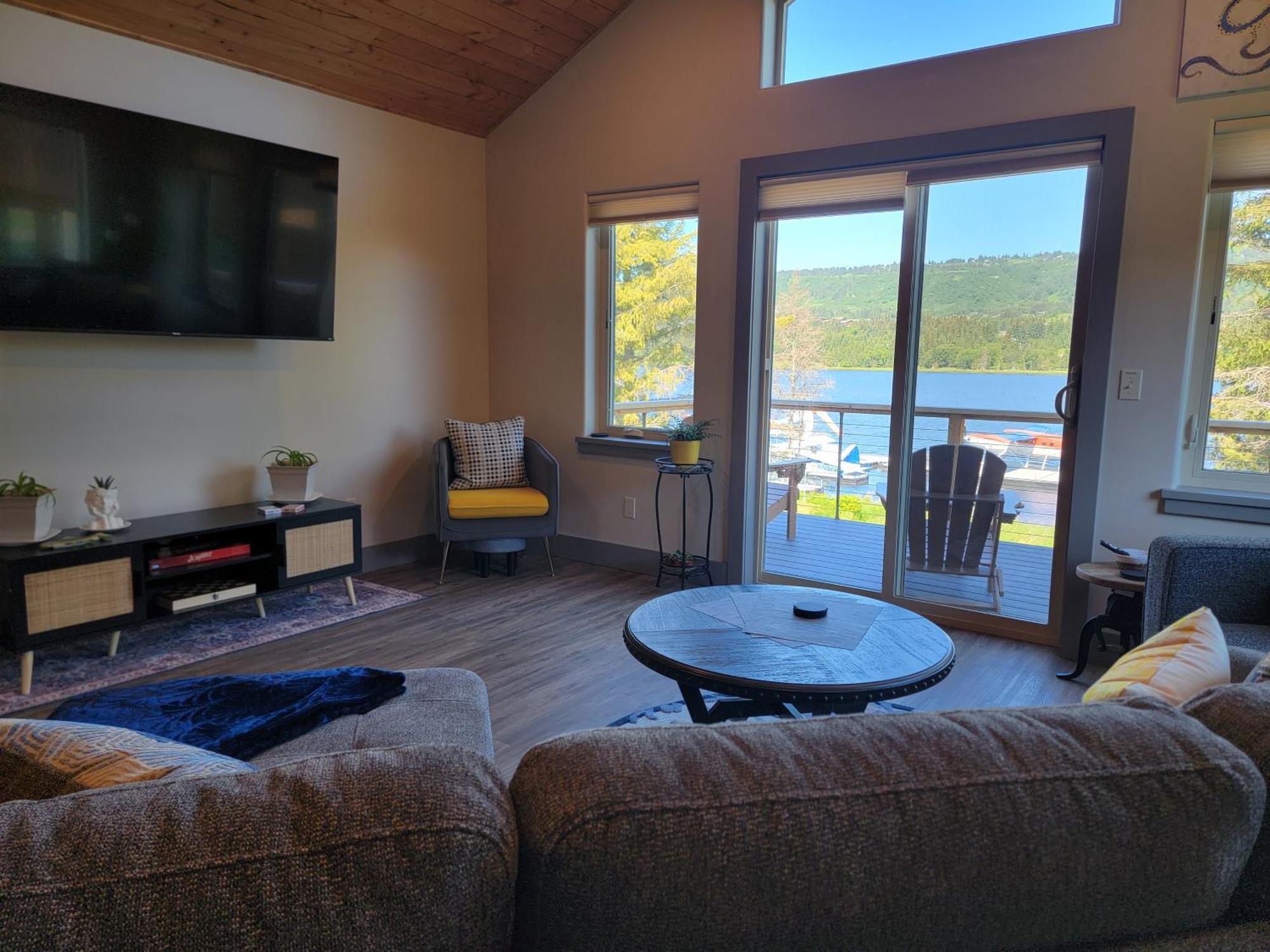 Lakeshore Lodging Suites Homer Exterior photo